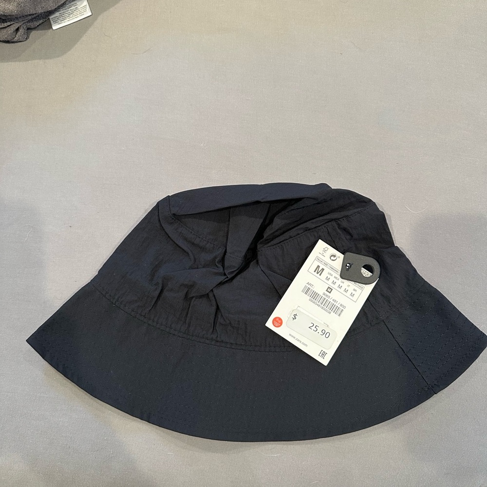 Zara black bucket hat new with tags